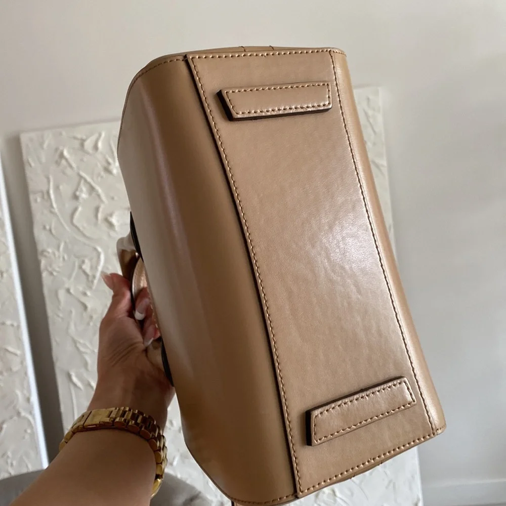 Mini Givenchy Antigona - Picture 5 of 17